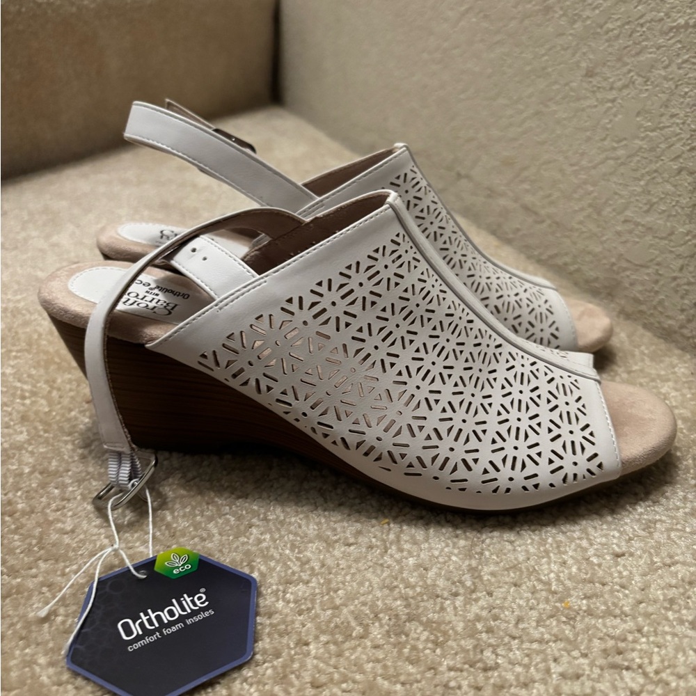Croft & Barrow Cream Wedge Sandals